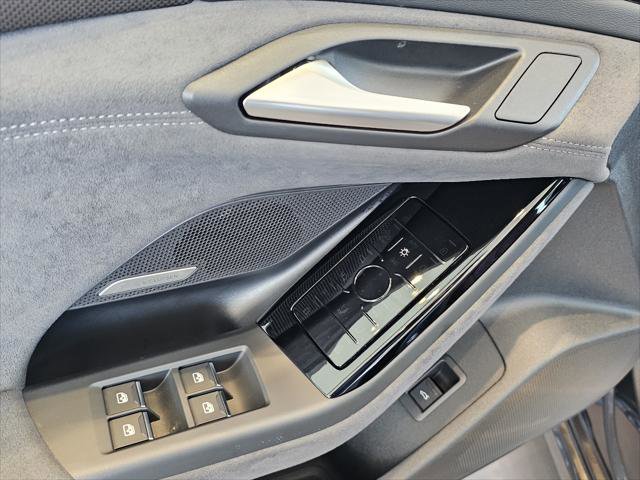 Certified 2025 Audi S6 e-tron Prestige w/ 21" Black Optic Package image 11