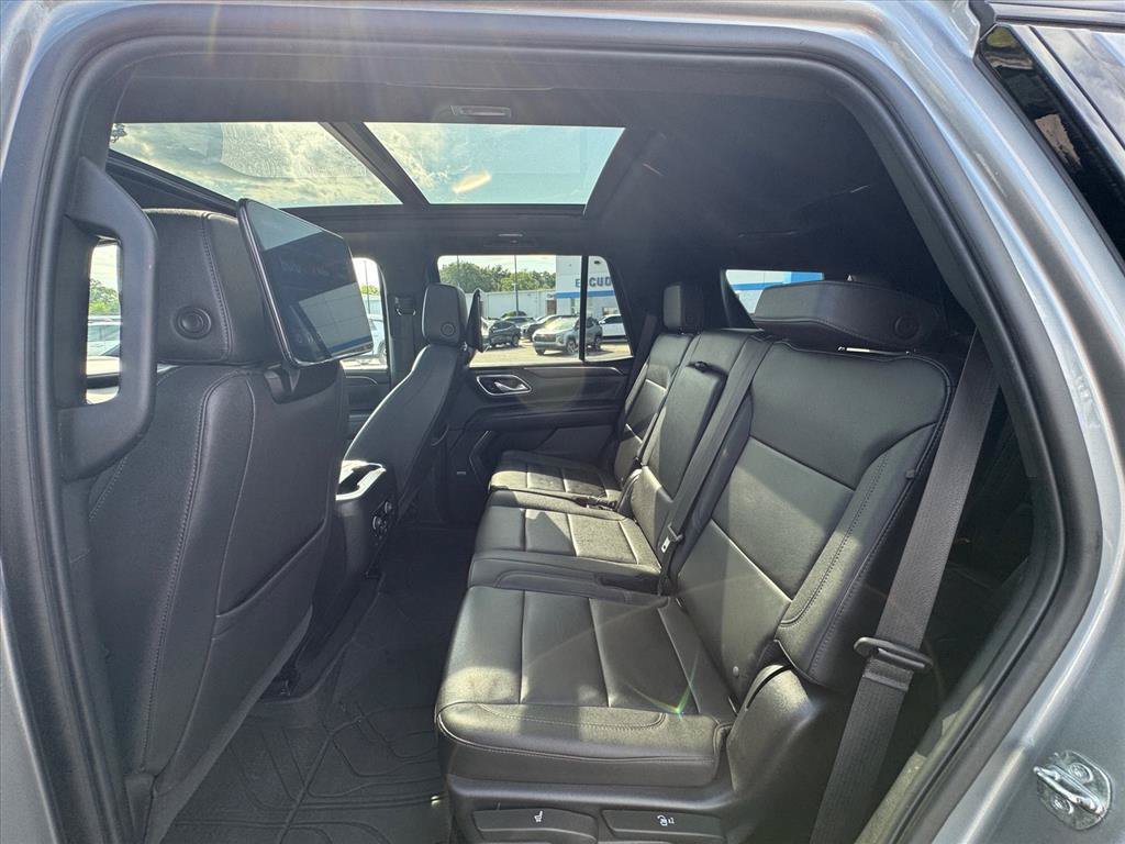 Used 2023 Chevrolet Tahoe Z71 w/ Z71 Off-Road Package AWD/4WD image 13