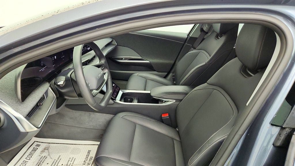 Used 2025 Lucid Air Touring AWD/4WD image 21