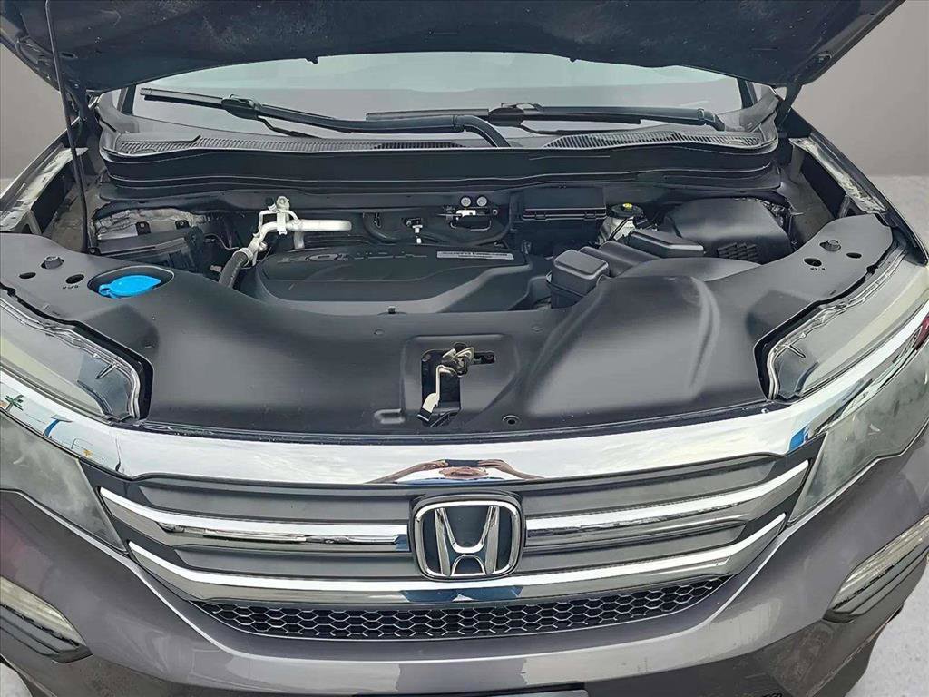 Used 2017 Honda Pilot EX image 9