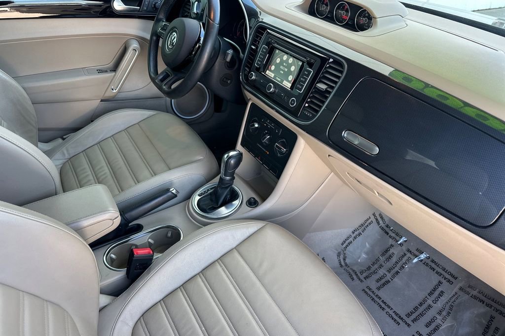 Used 2013 Volkswagen Beetle 2.0T image 14