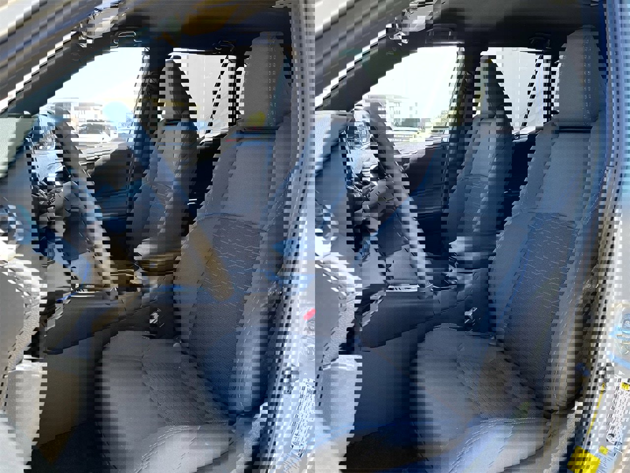 Used 2024 Toyota RAV4 SE image 23