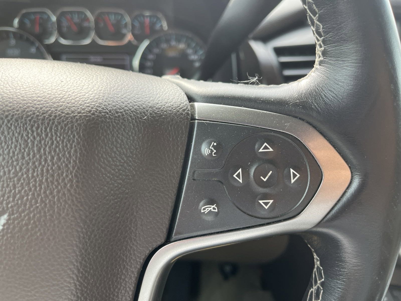 Used 2015 Chevrolet Tahoe LTZ image 18