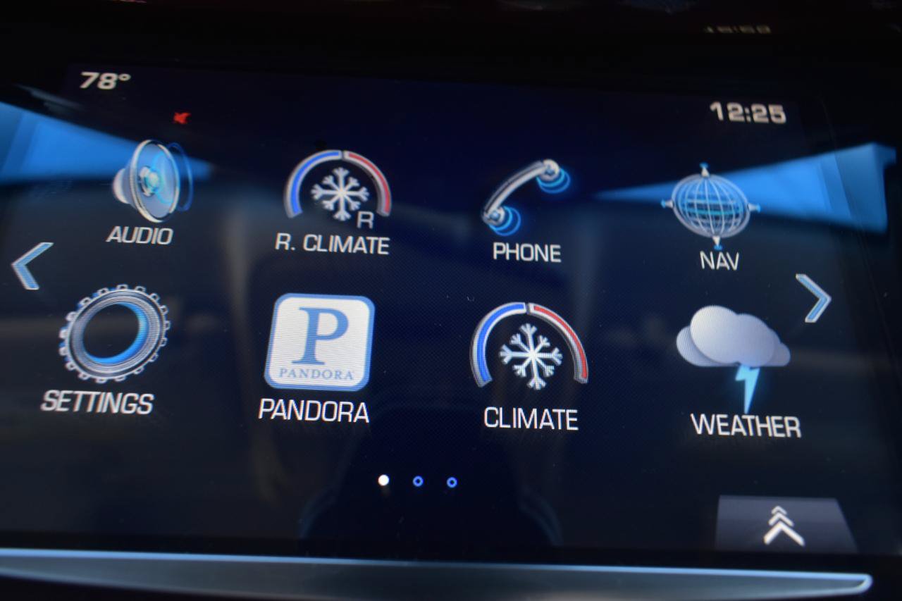 Used 2016 Cadillac Escalade Luxury AWD/4WD image 21