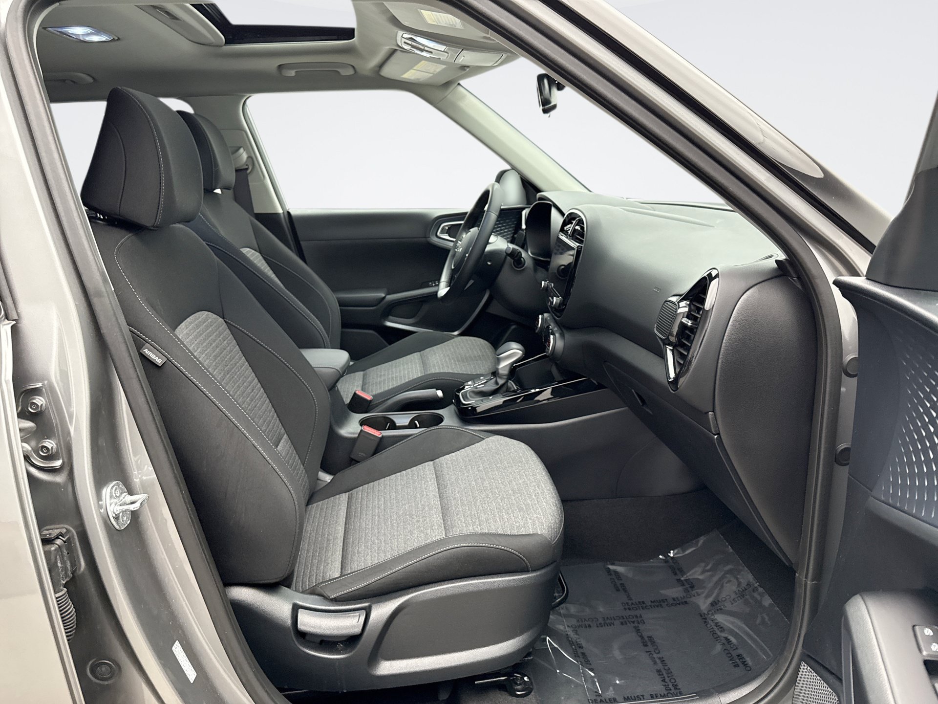 Used 2025 Kia Soul EX FWD image 19