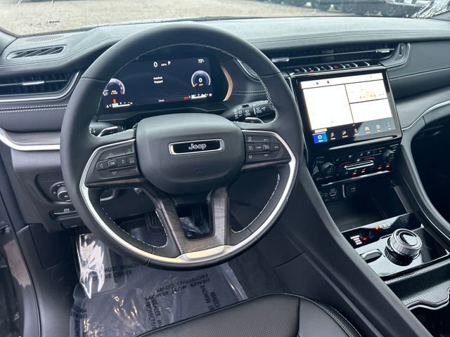 New 2025 Jeep Grand Cherokee Limited w/ Luxury Tech Group II image 16