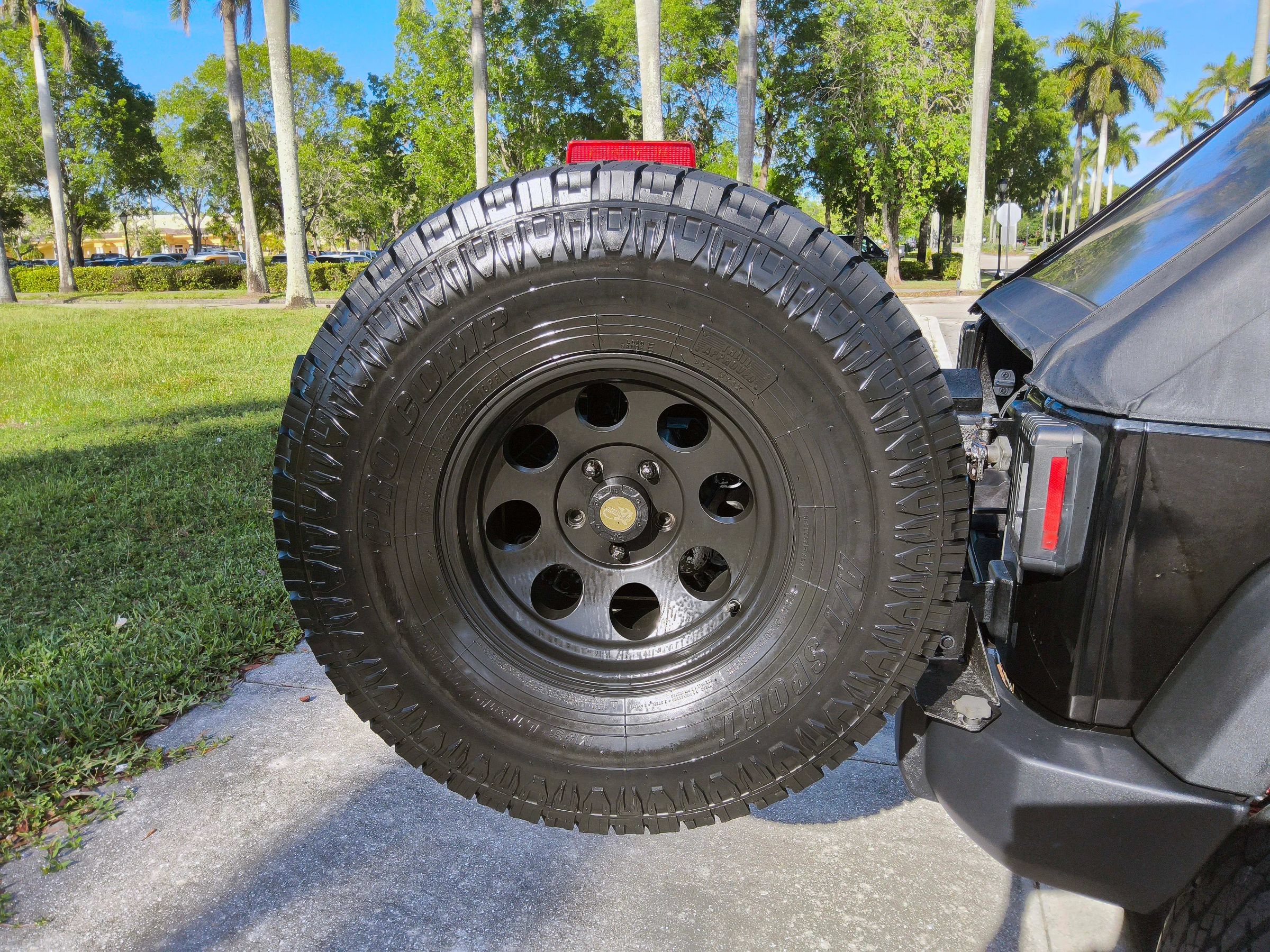 Used 2014 Jeep Wrangler Unlimited Rubicon w/ Connectivity Group AWD/4WD image 48
