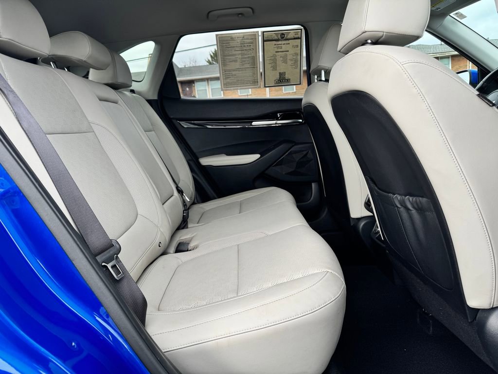 Used 2023 Kia Seltos EX AWD/4WD image 12