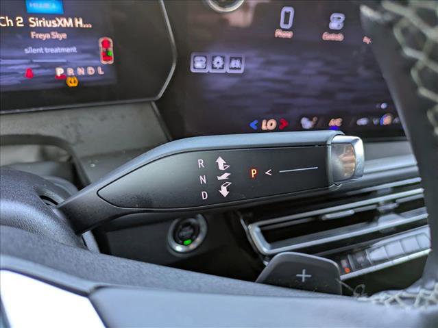 Used 2024 Chevrolet Traverse LT image 12