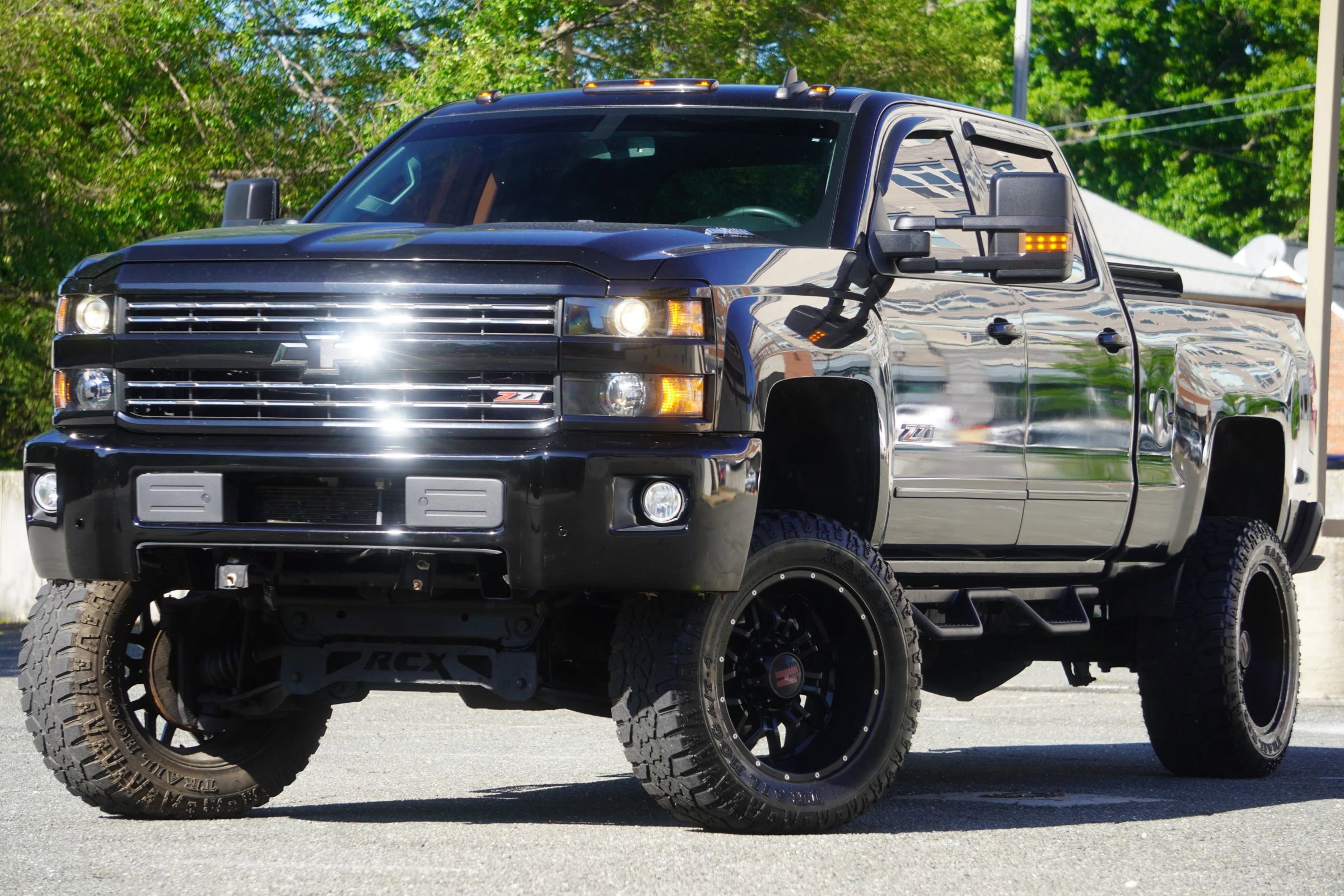 Used 2016 Chevrolet Silverado 2500 LT w/ Midnight Edition AWD/4WD image 3