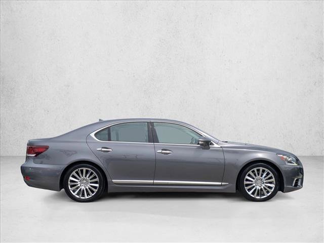 Used 2013 Lexus LS 460 w/ Ultra Luxury Pkg image 4