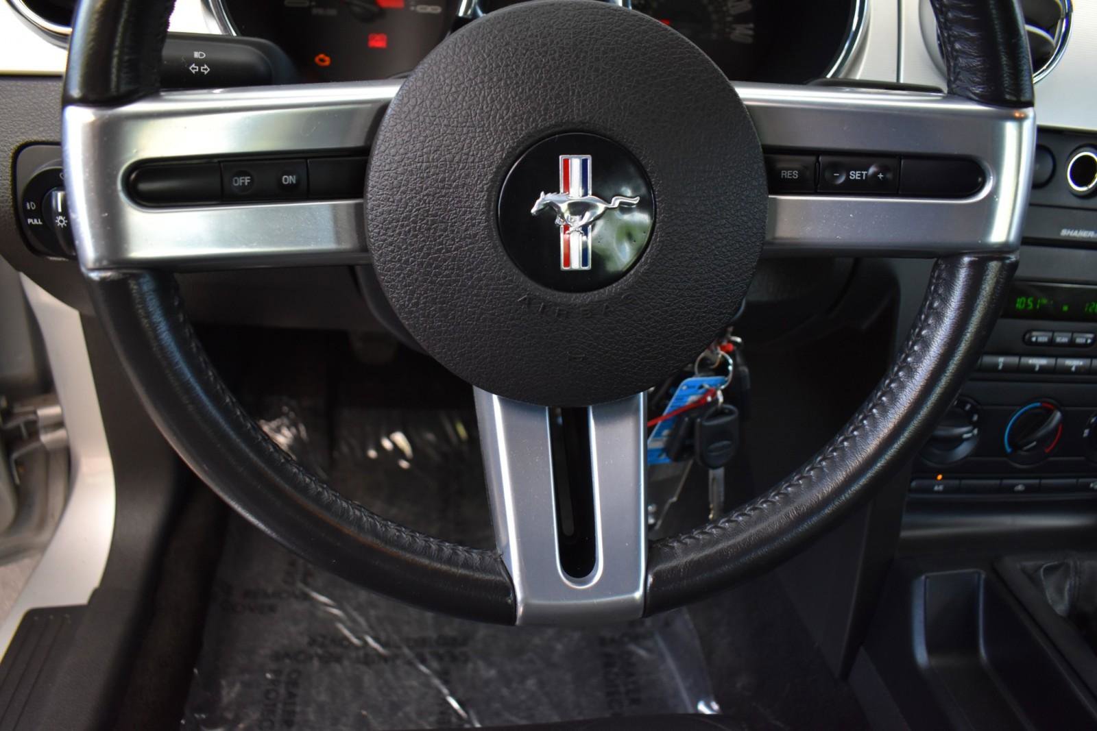 Used 2006 Ford Mustang GT Premium image 17