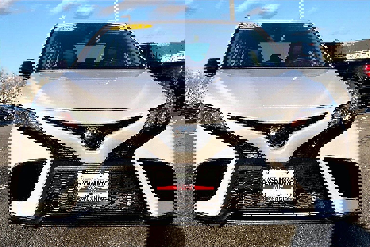 Used 2023 Toyota Camry SE w/ Convenience Package image 3