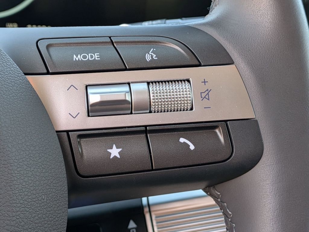 Certified 2024 Hyundai Kona SEL FWD image 17