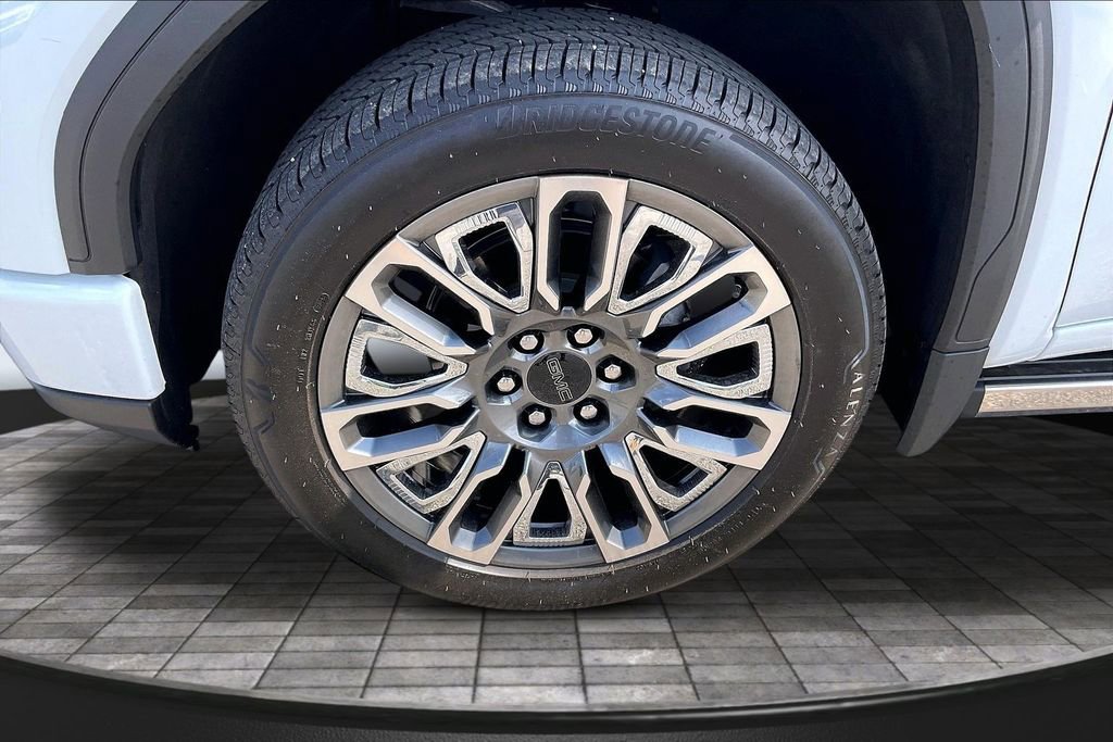 Used 2026 GMC Sierra 1500 Denali Ultimate AWD/4WD image 9