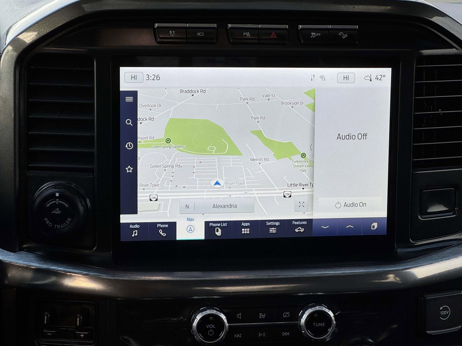 Used 2022 Ford F150 Lariat w/ Max Trailer Tow Package image 11