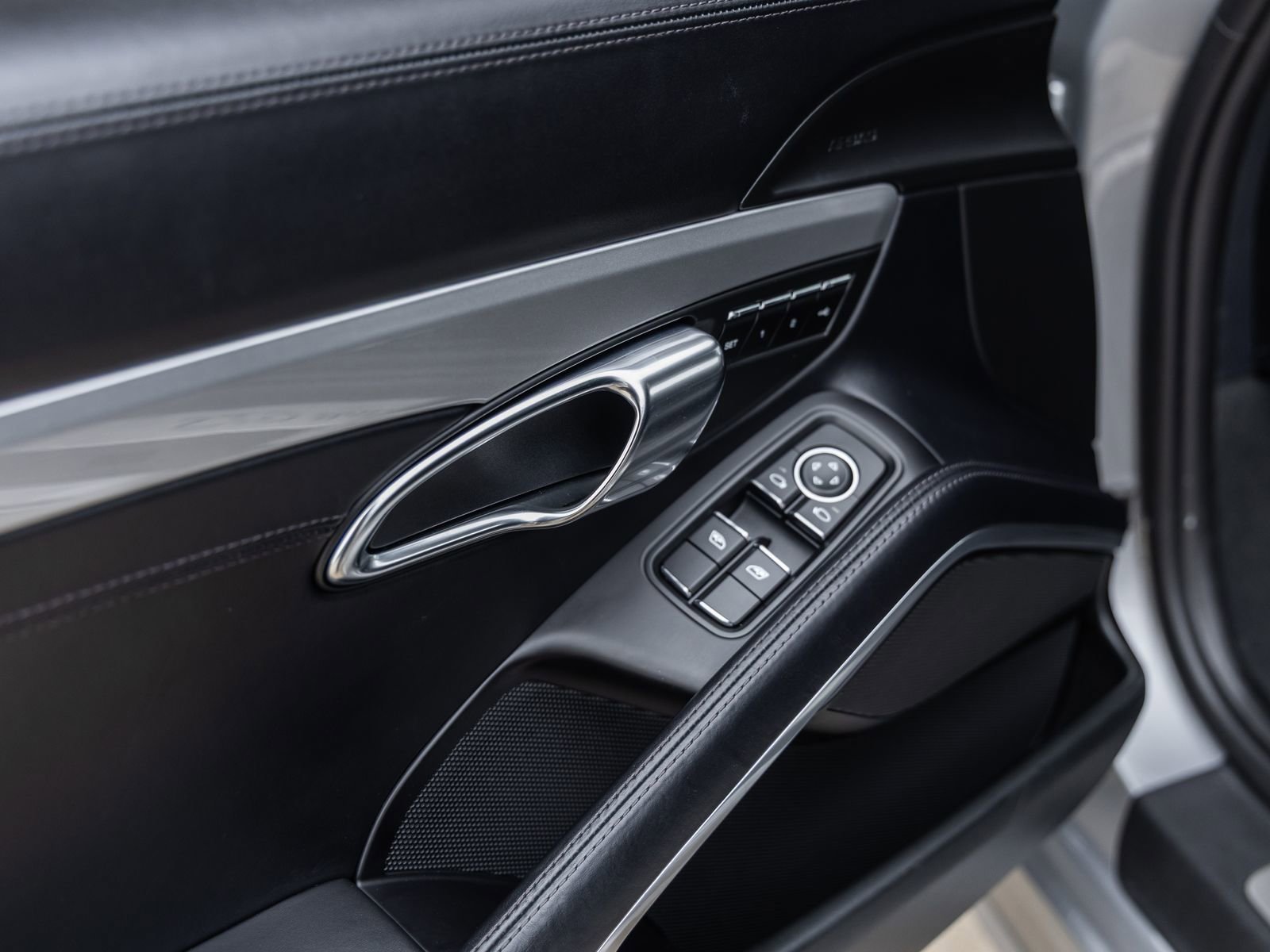 Used 2016 Porsche 911 Carrera GTS RWD image 30