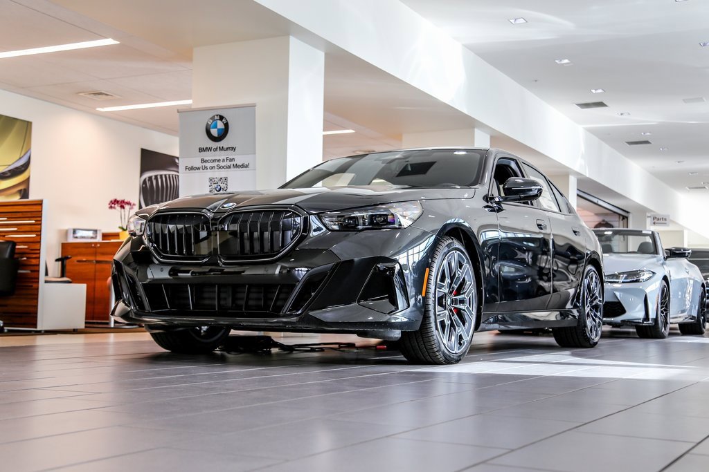 New 2026 BMW 530i xDrive w/ M Sport Package