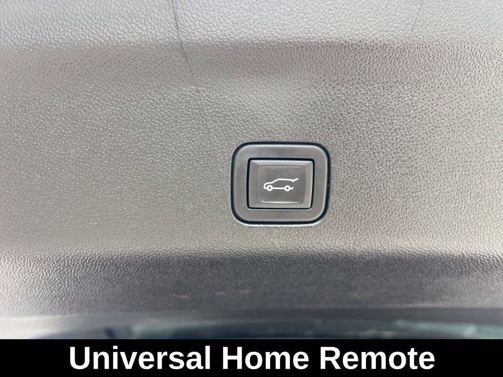 Used 2024 GMC Yukon Denali w/ Advanced Technology Package AWD/4WD image 10