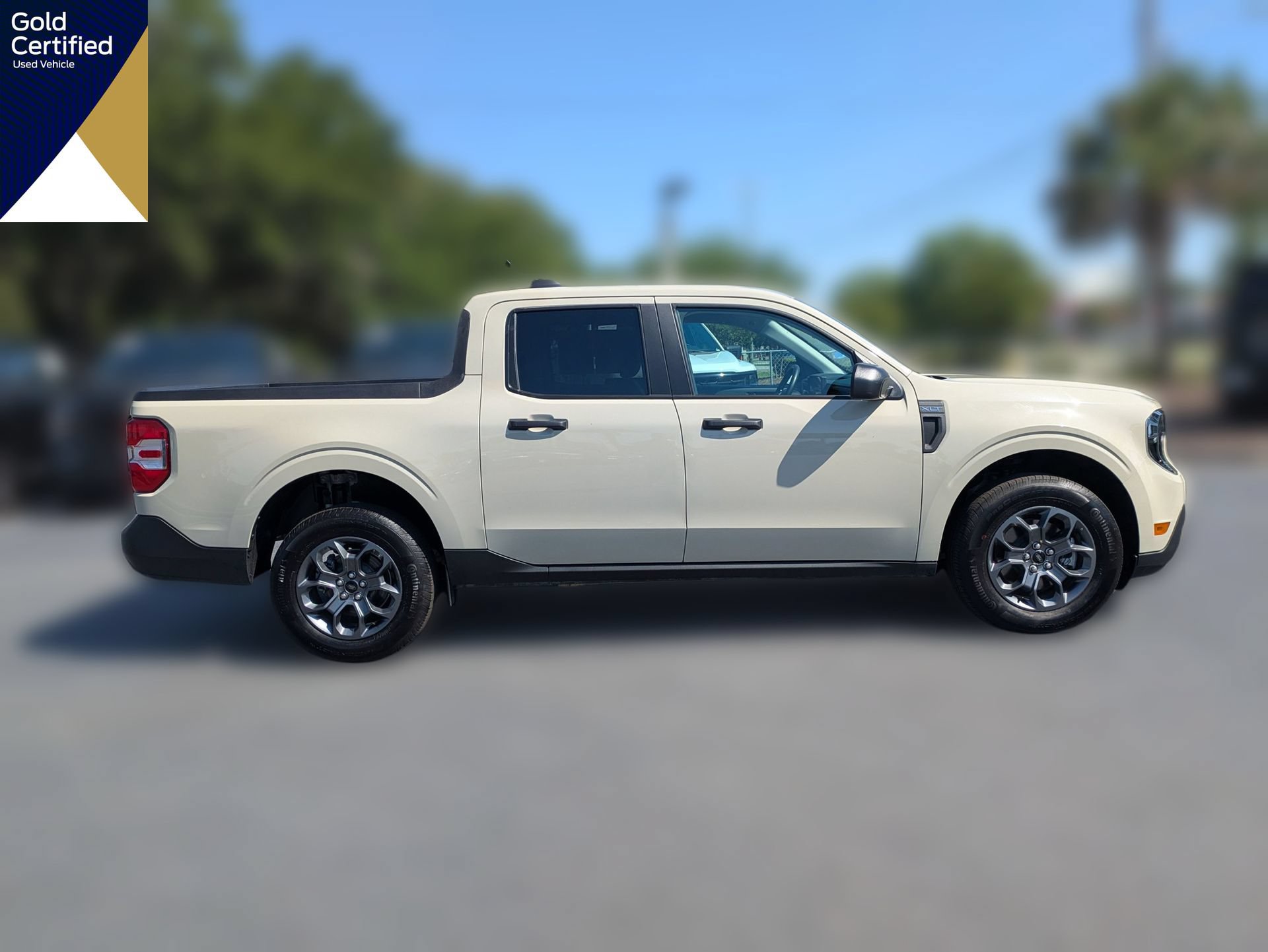 Certified 2025 Ford Maverick XLT w/ Equipment Group 302A AWD/4WD image 4