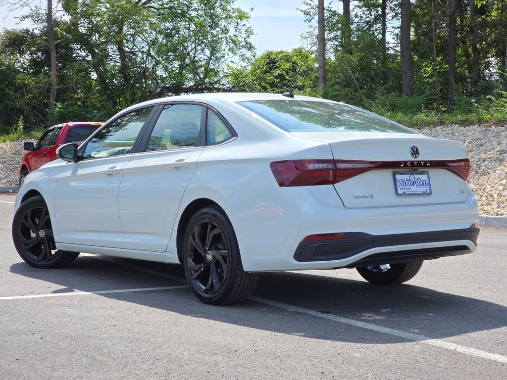 Certified 2025 Volkswagen Jetta SE w/ Black Wheel Package FWD image 19