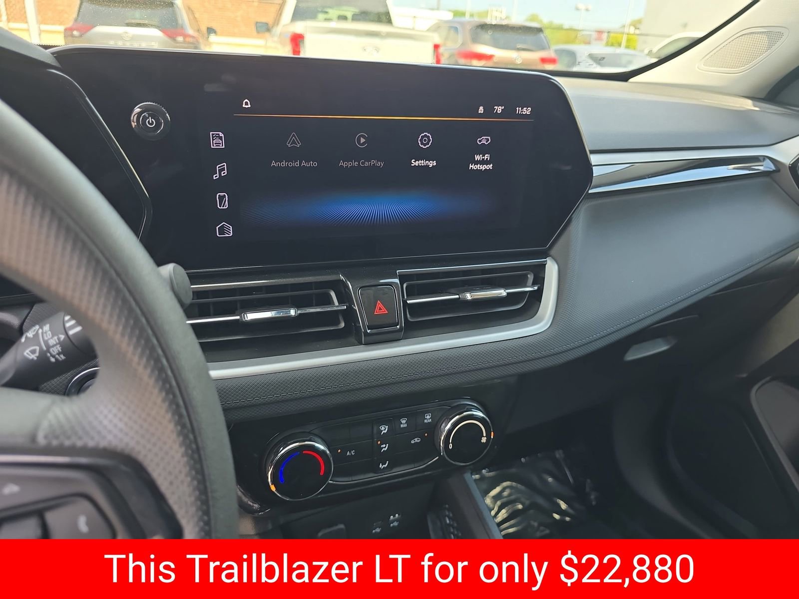 Used 2025 Chevrolet TrailBlazer LT FWD image 25