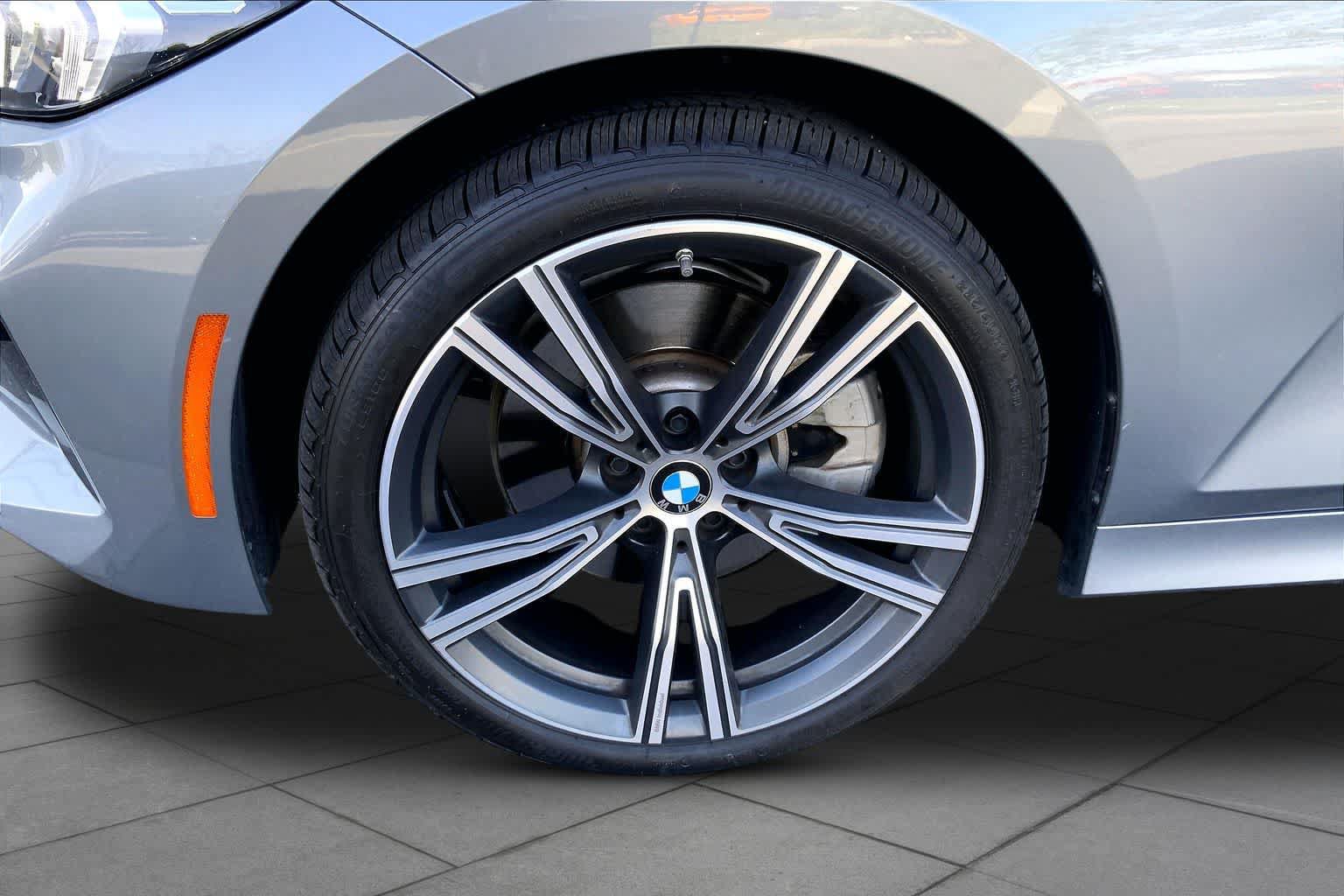 Used 2024 BMW 330i xDrive Sedan w/ Convenience Package AWD/4WD image 10