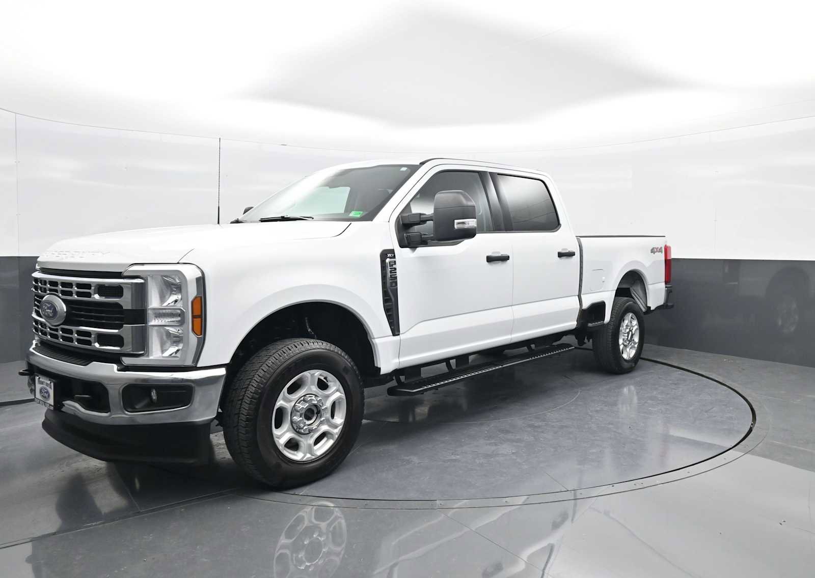 Used 2025 Ford F250 XLT image 4