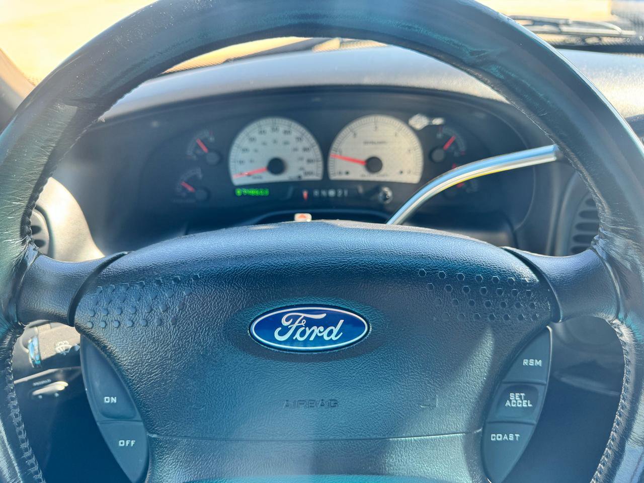 Used 2001 Ford F150 Harley-Davidson RWD image 17