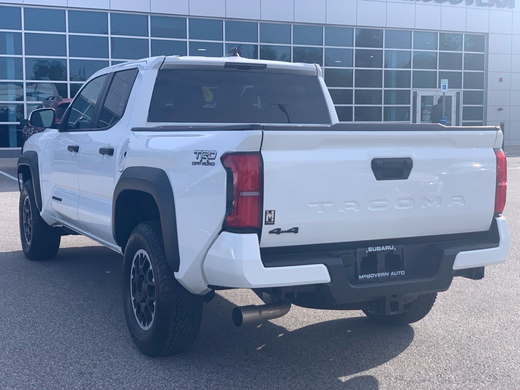 Used 2024 Toyota Tacoma TRD Off-Road AWD/4WD image 7