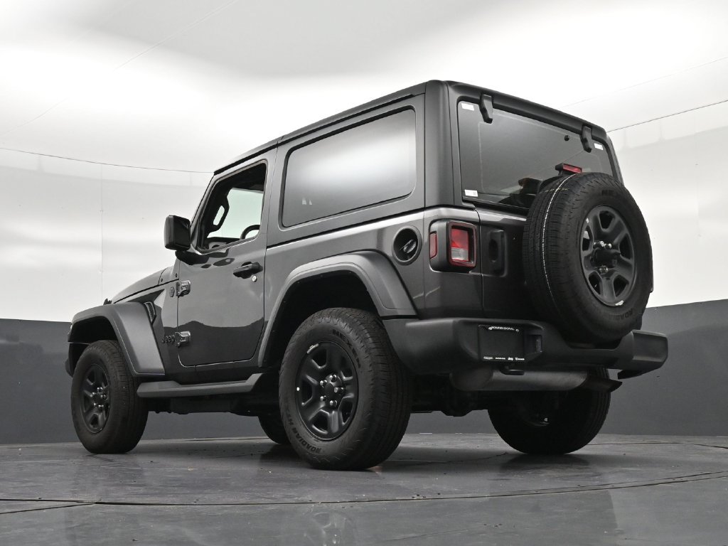 Used 2026 Jeep Wrangler Sport AWD/4WD image 17