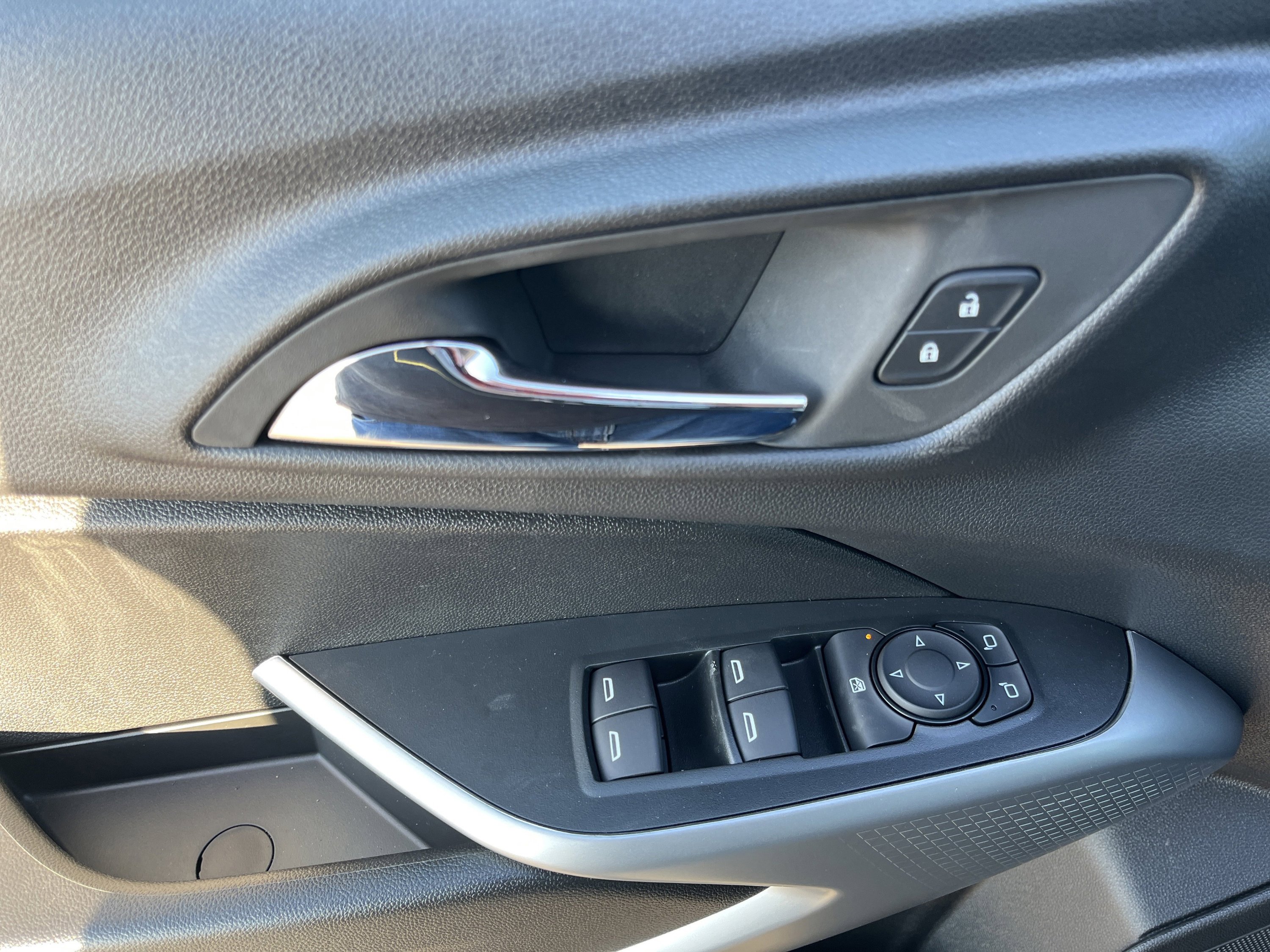 New 2026 Chevrolet Trax LS image 36