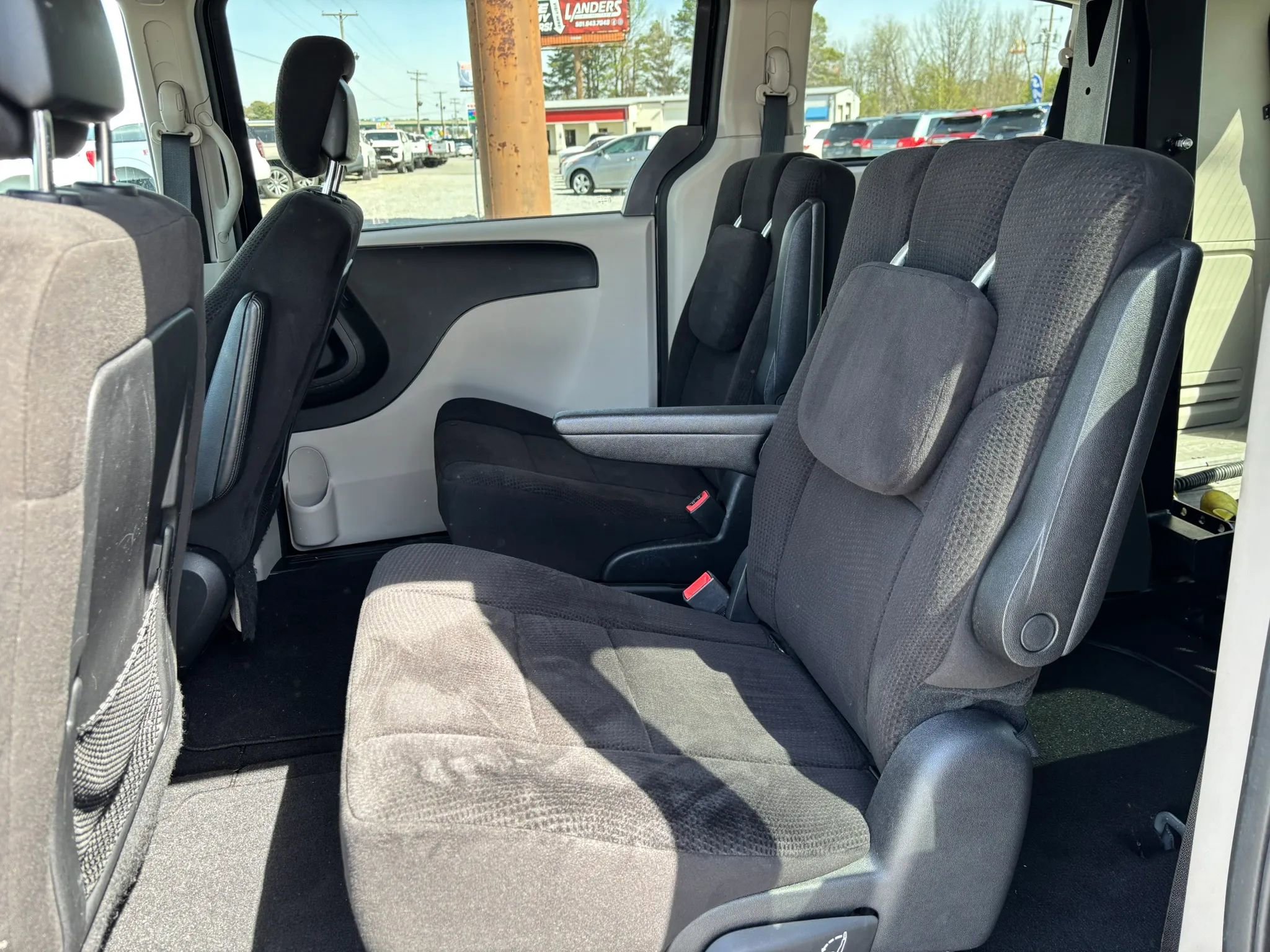 Used 2012 Dodge Grand Caravan SXT image 15