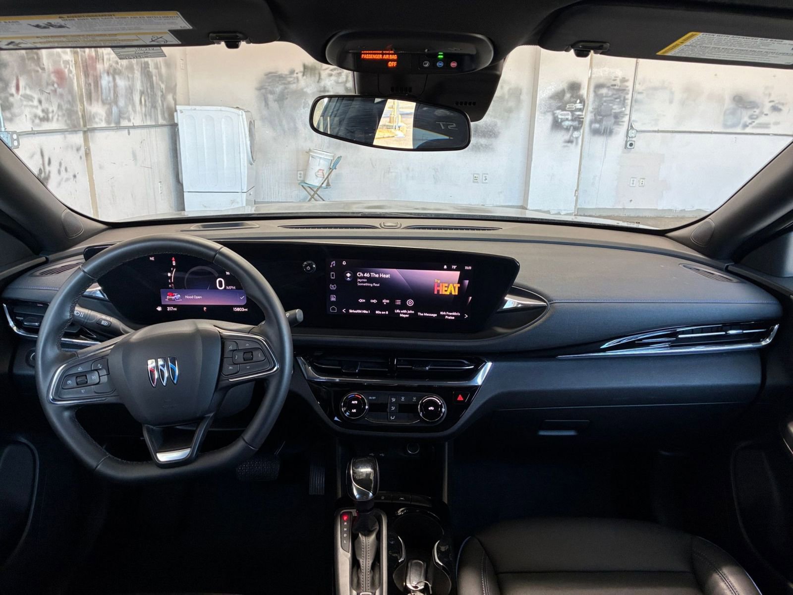 Used 2025 Buick Envista Sport Touring image 32