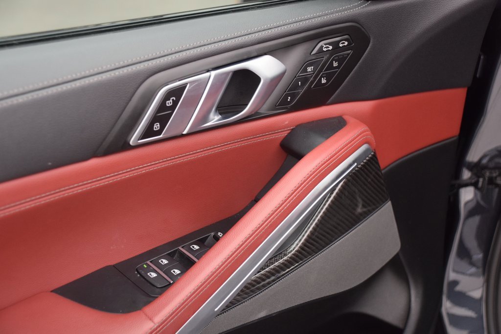 Used 2022 BMW X6 M50i w/ Executive Package image 21