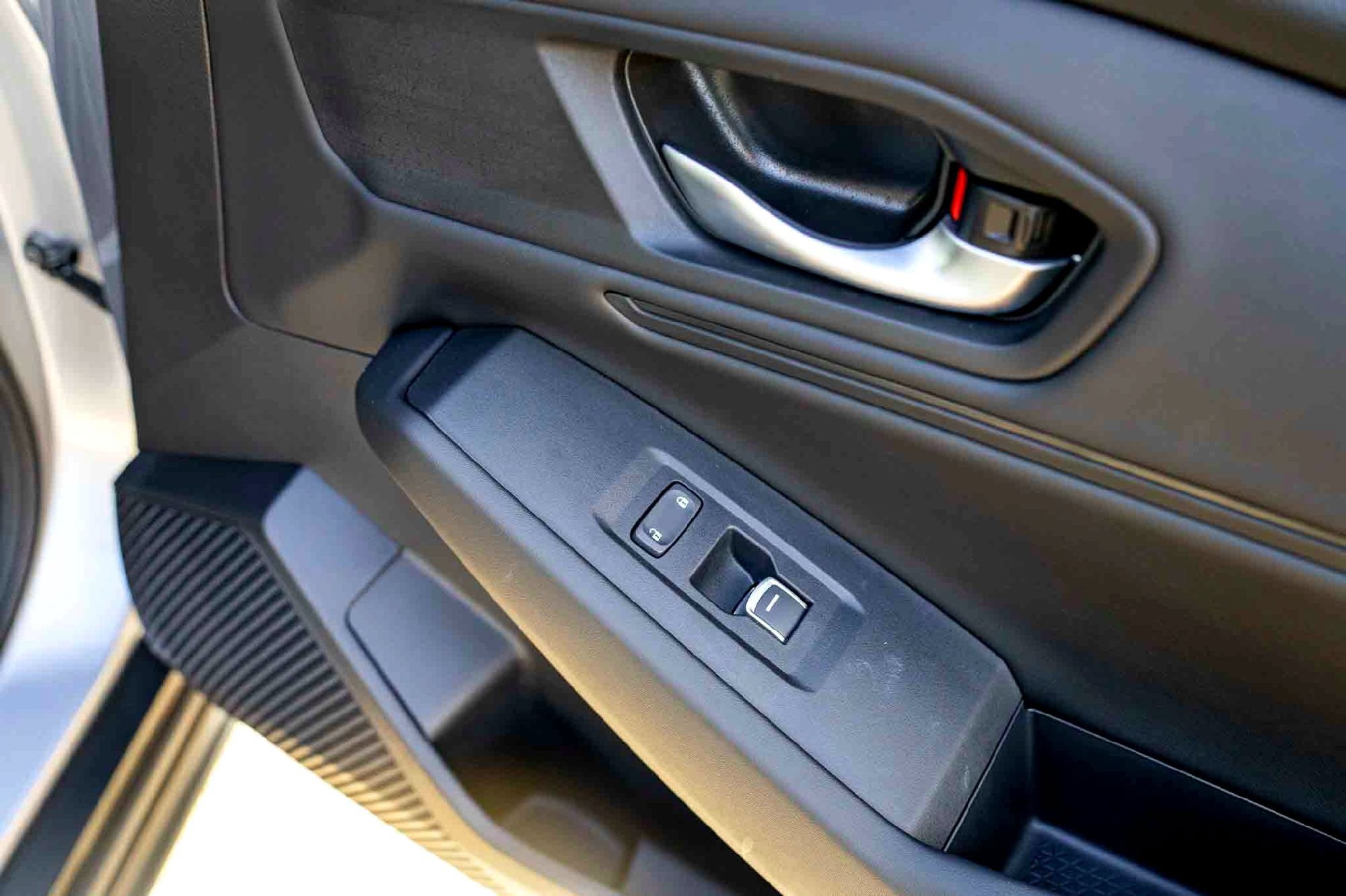 Certified 2025 Honda Accord SE image 30