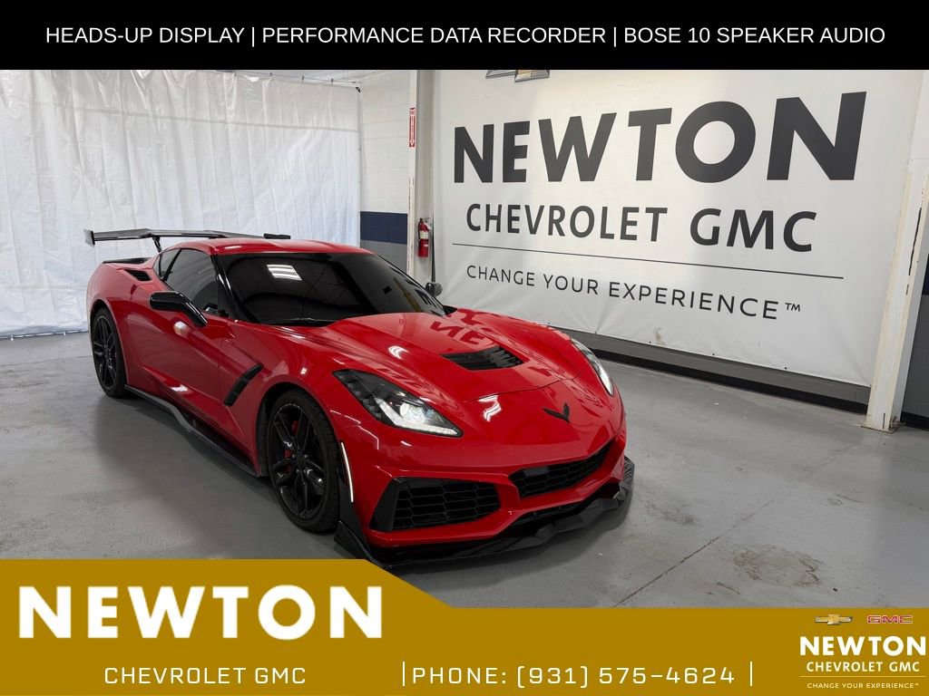 Used 2015 Chevrolet Corvette Stingray Coupe w/ 3LT Preferred Equipment Group image 1