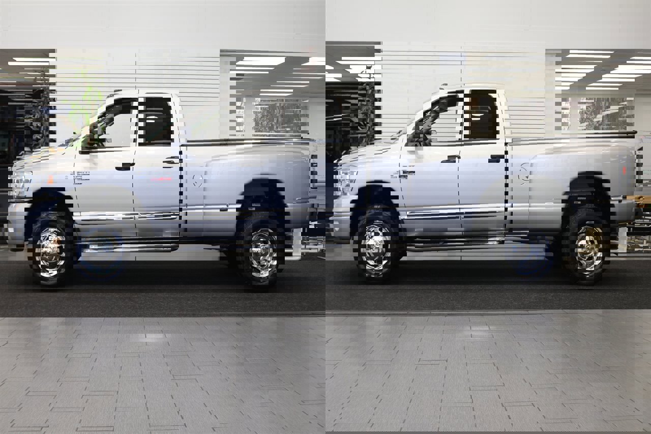 Used 2008 Dodge Ram 3500 Truck Laramie w/ Trailer Tow Group AWD/4WD image 4