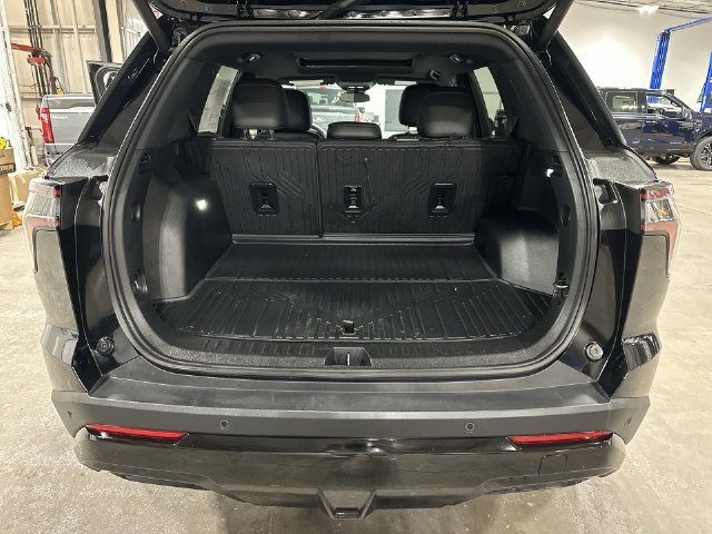 Used 2026 Chevrolet Equinox RS AWD/4WD image 25