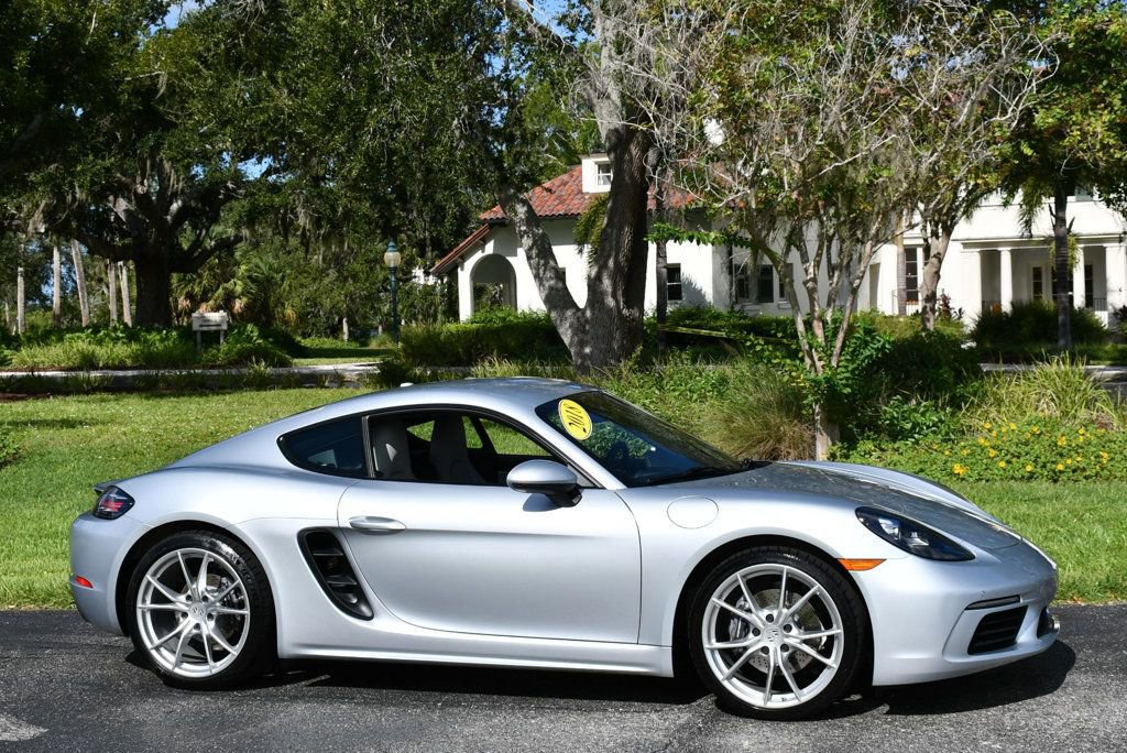 Used 2018 Porsche 718 Cayman RWD image 32