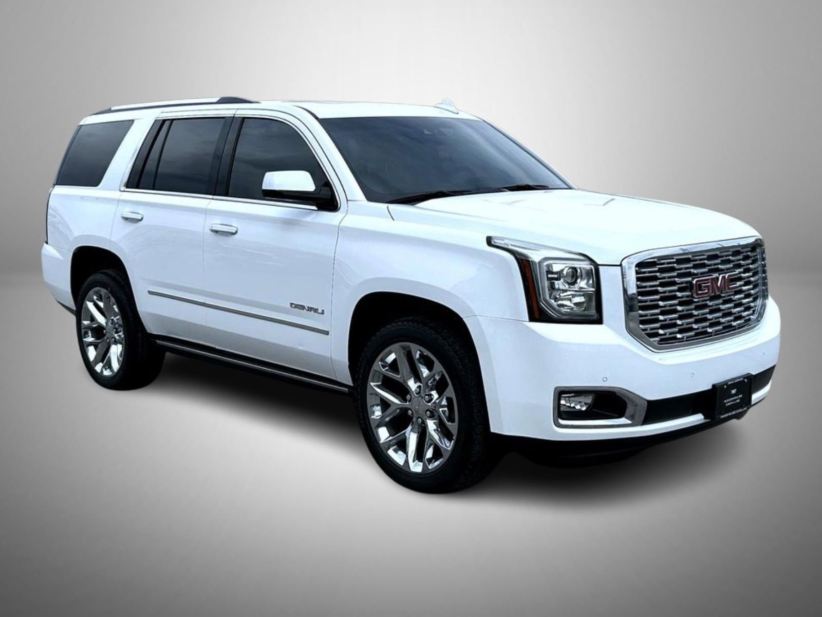 Used 2020 GMC Yukon Denali w/ Denali Premium Package AWD/4WD image 3