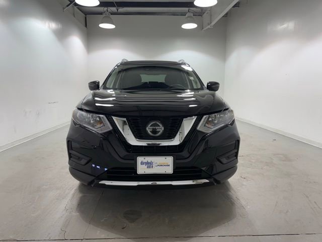 Used 2020 Nissan Rogue SV FWD image 2