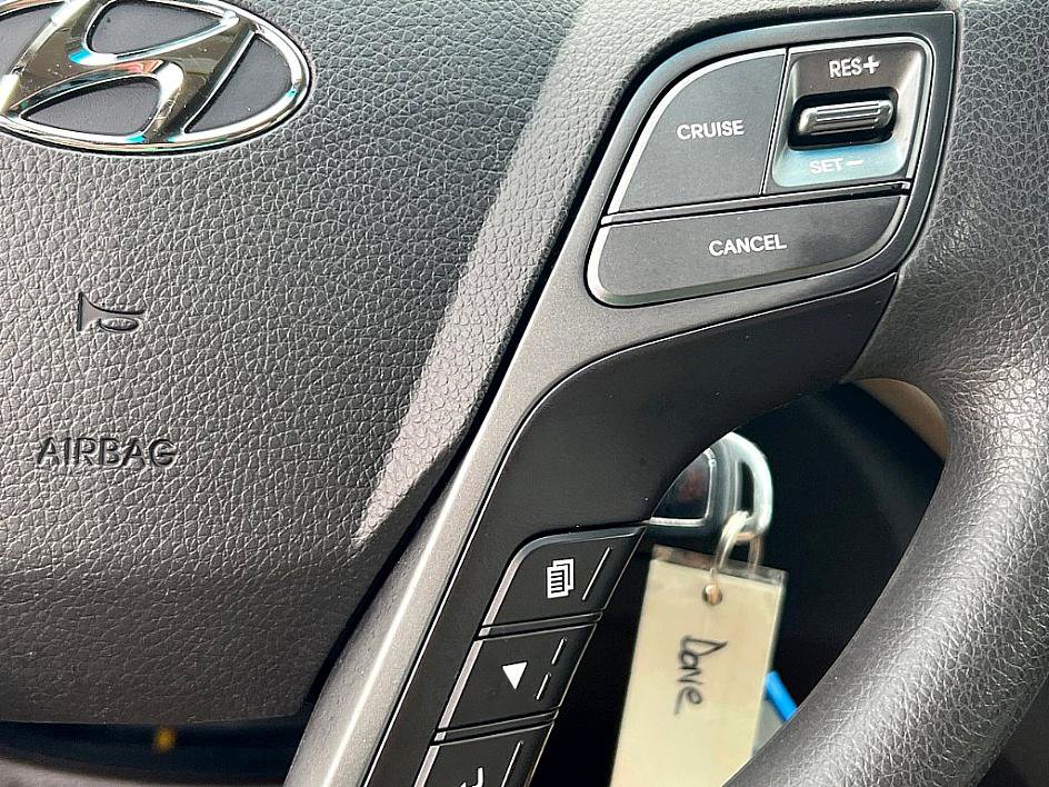 Used 2017 Hyundai Santa Fe Sport image 16