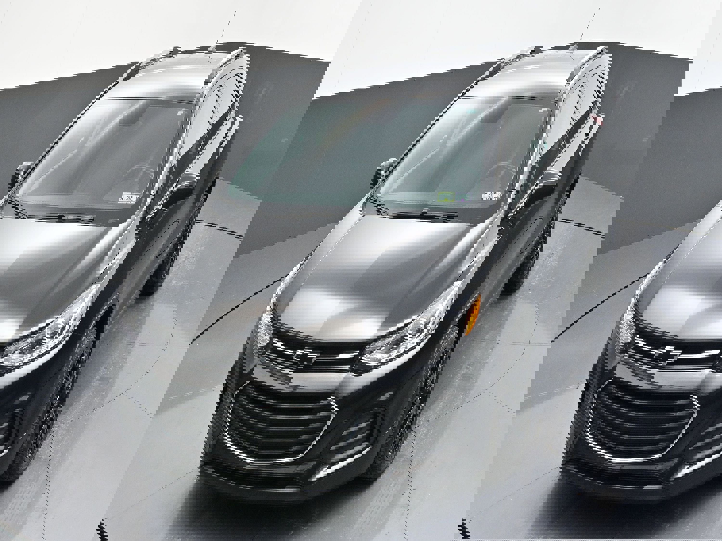 Used 2022 Chevrolet Trax LT w/ Midnight Edition image 42