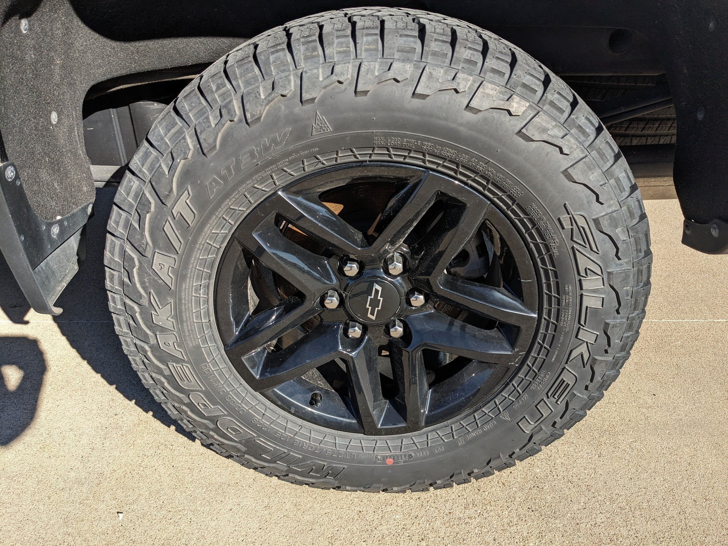 Used 2021 Chevrolet Silverado 1500 LT Trail Boss w/ Convenience Package II AWD/4WD image 12