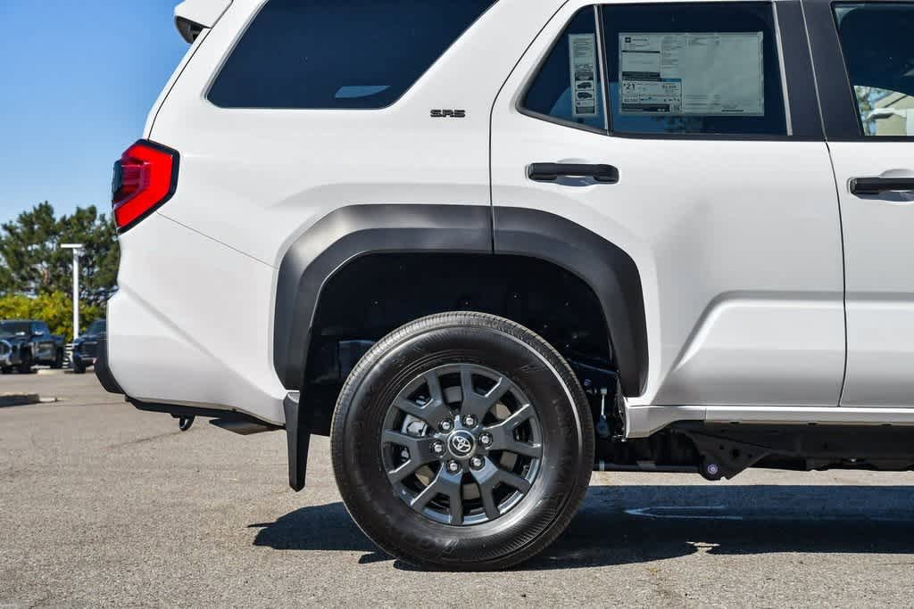 New 2025 Toyota 4Runner SR5 AWD/4WD image 11