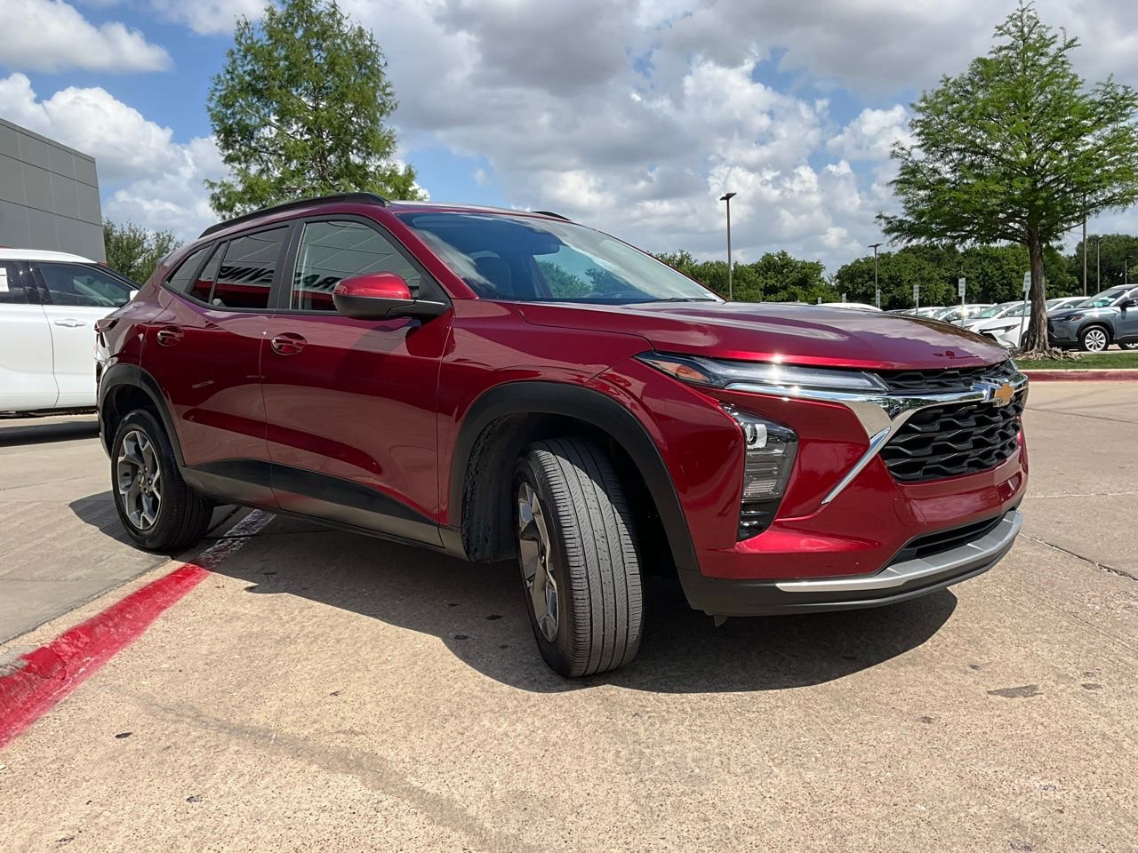 Used 2025 Chevrolet Trax LT image 4