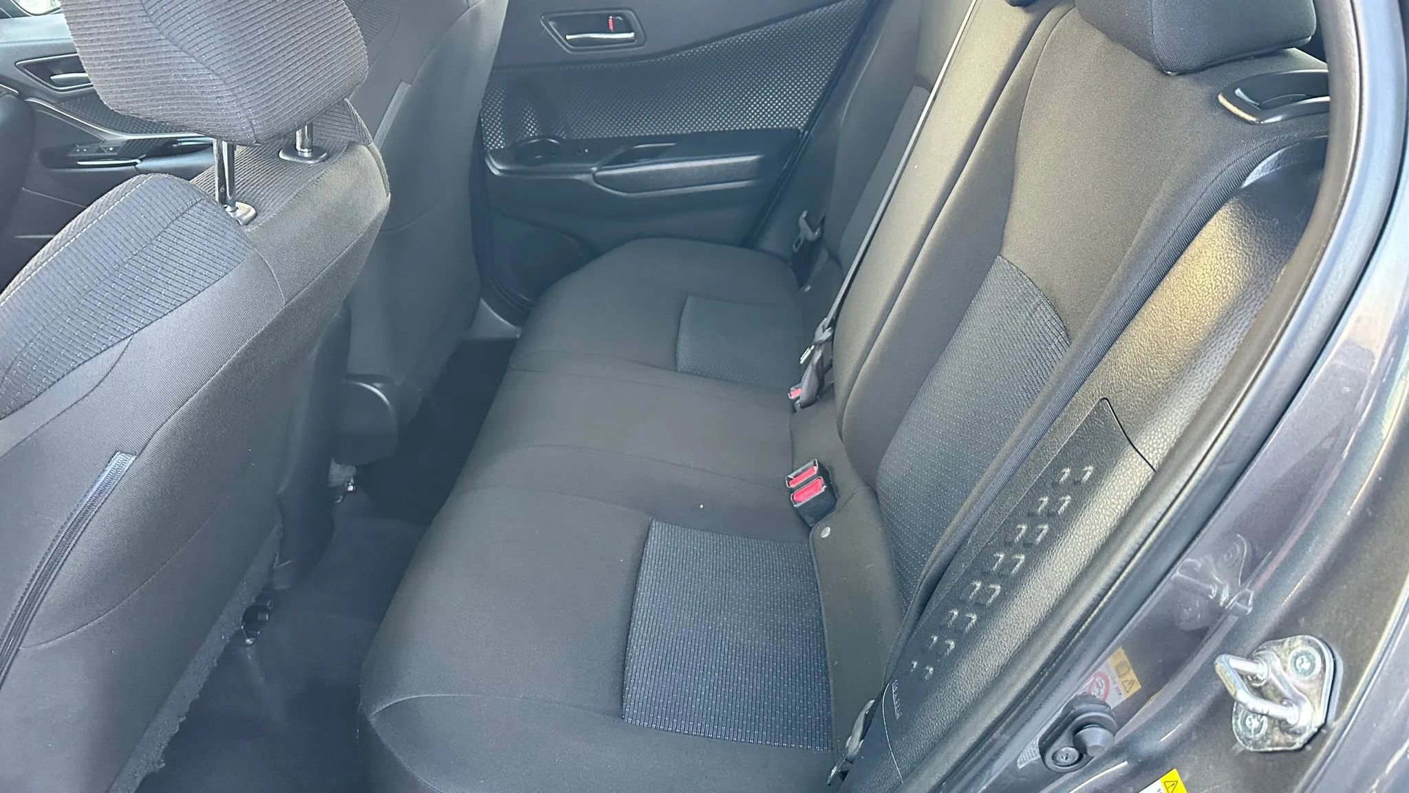 Used 2019 Toyota C-HR XLE image 13