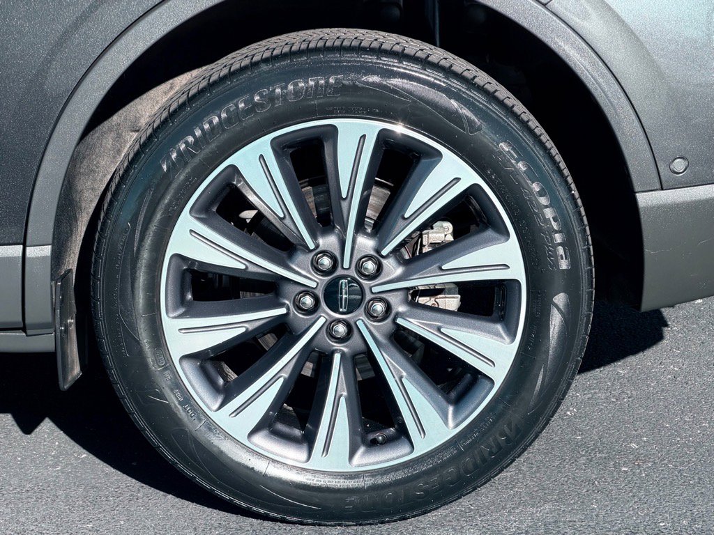 Used 2020 Lincoln Corsair Reserve image 3