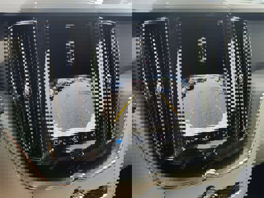 New 2025 Volvo XC60 T8 Core w/ Protection Package Premier image 22